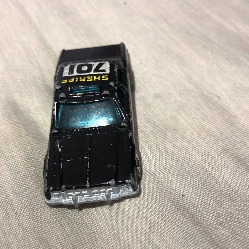 Hot Wheels exciting sheriff